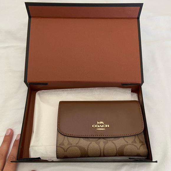 Coach wallet - Picture 2 of 7